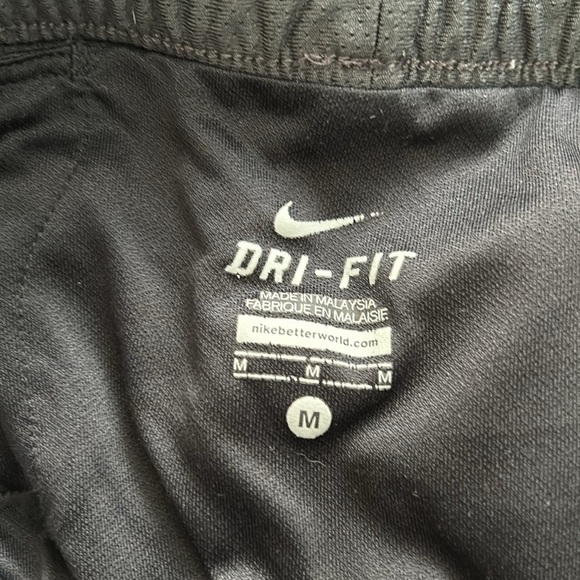 Nike drinfit women’s exercise athletic shorts medium black - Picture 4 of 4